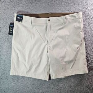 NWT Roundtree & Yorke Performance Shorts Men 42‎ x 9" Straight Flat Sand